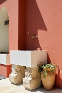 Petra Country House: il fascino di un soggiorno tra cultura e silenzio per chi scrive, crea e sogna