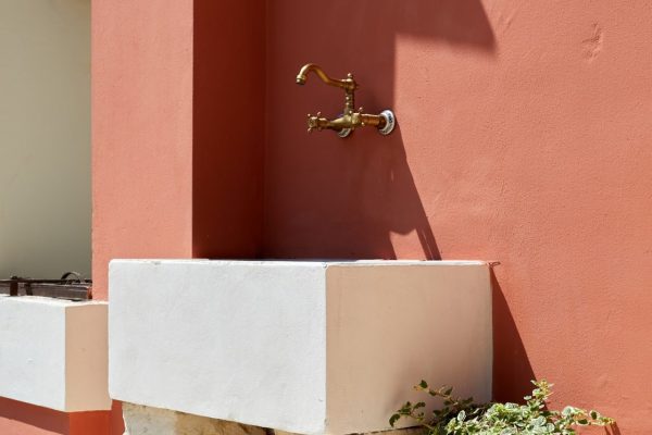 Petra Country House: il fascino di un soggiorno tra cultura e silenzio per chi scrive, crea e sogna